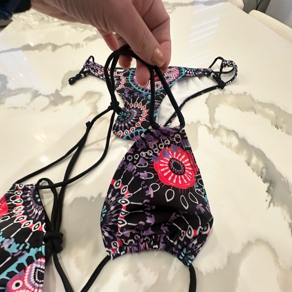 New no tags. Starburst bikini set black multi size XL - Picture 6 of 9